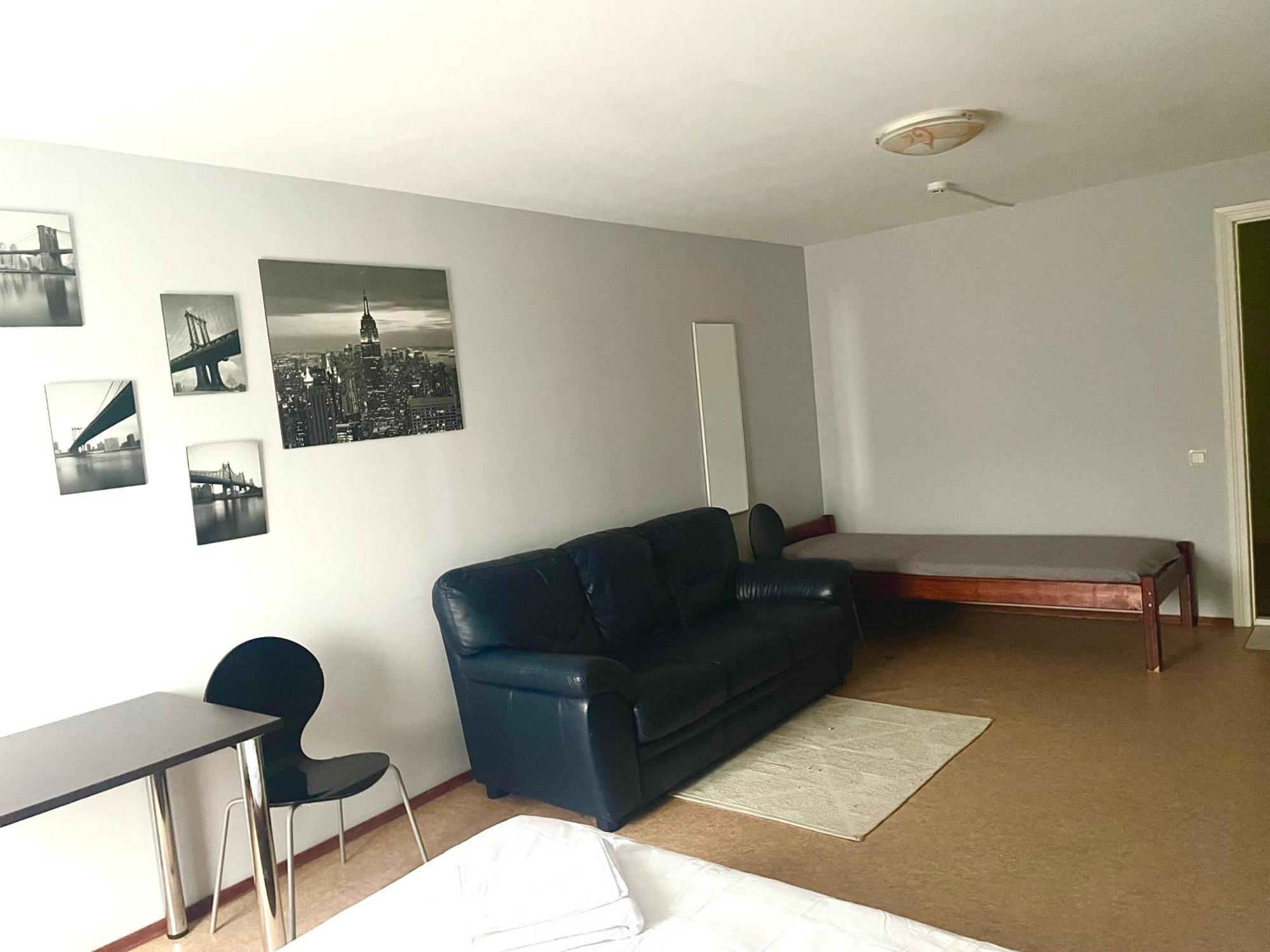 Central Hostel يلغافا المظهر الخارجي الصورة