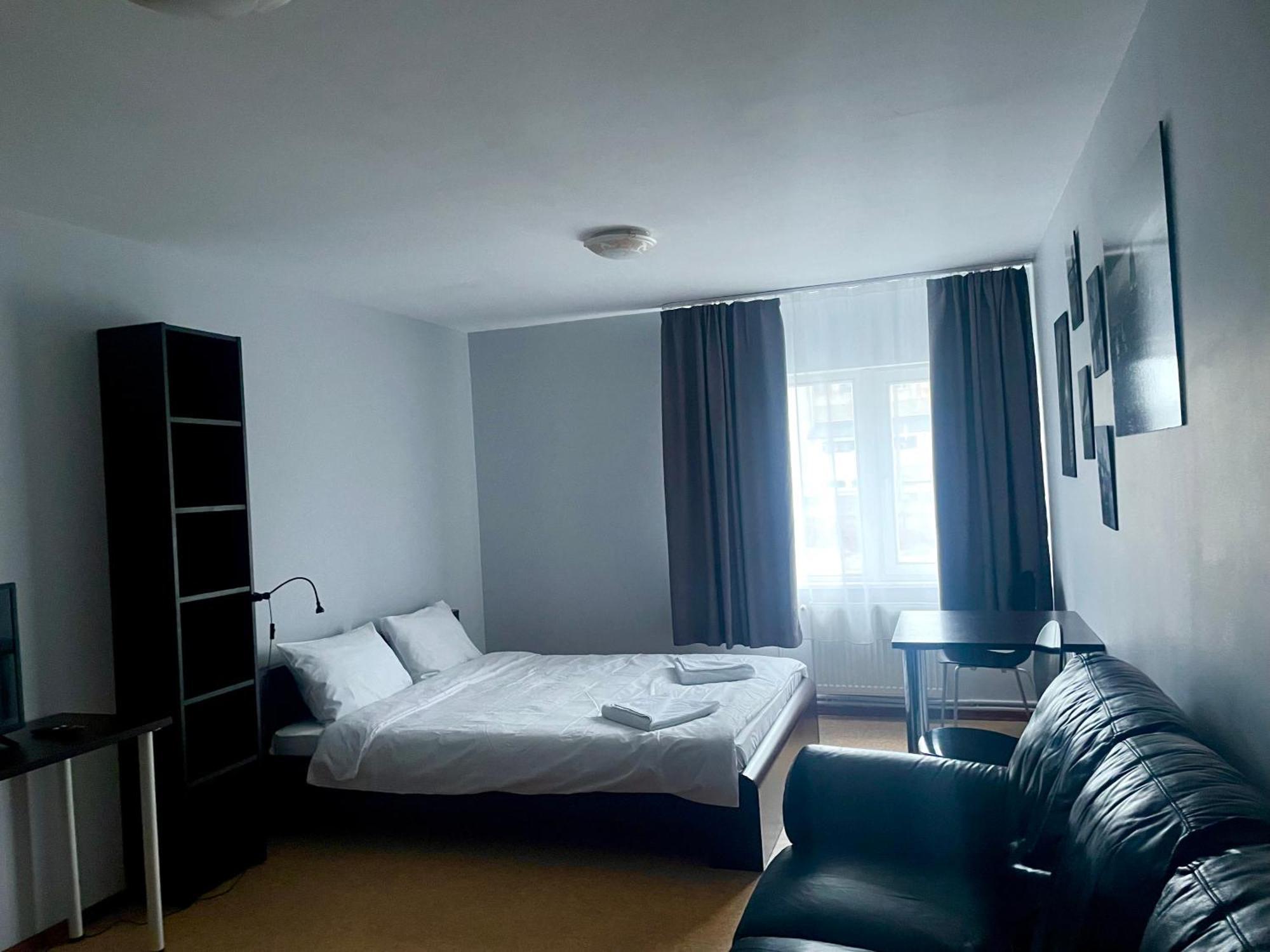 Central Hostel يلغافا المظهر الخارجي الصورة