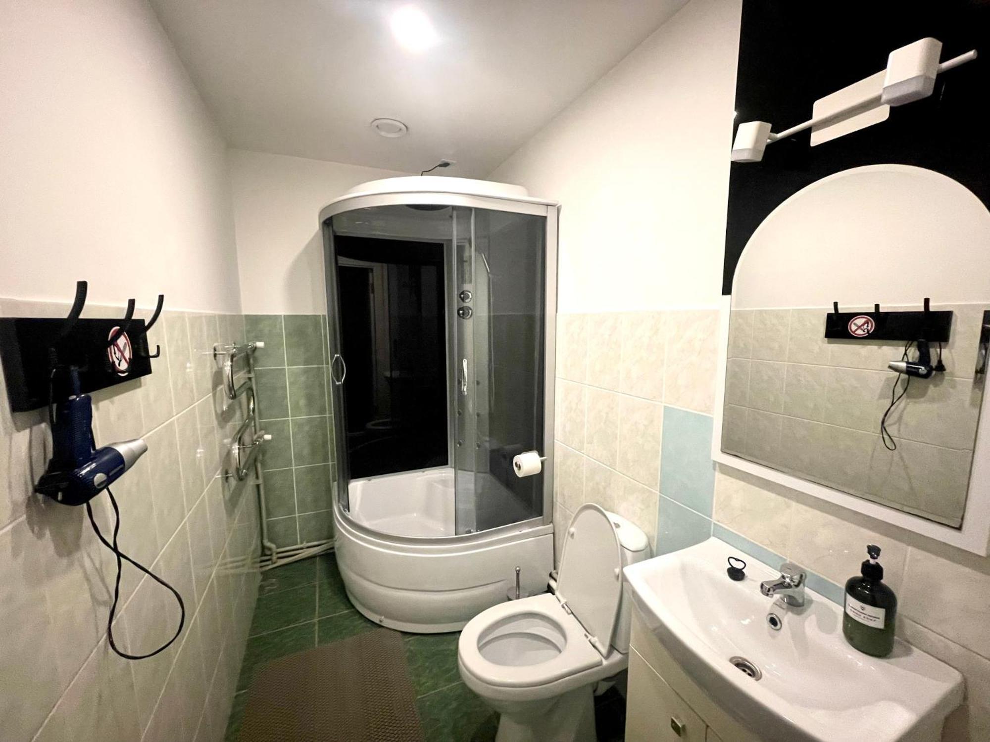 Central Hostel يلغافا المظهر الخارجي الصورة