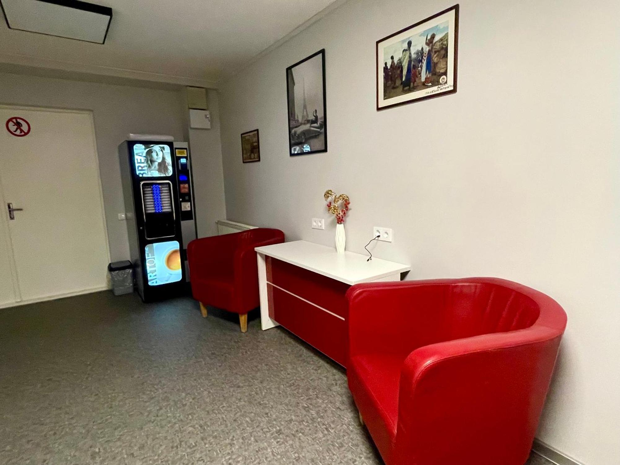 Central Hostel يلغافا المظهر الخارجي الصورة